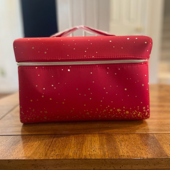 NWT Estée Lauder Red Star-Patterned Women's Holiday Edition Makeup Bag - Picture 1 of 8
